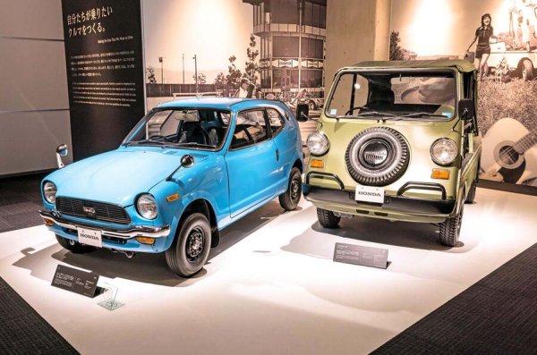 Първото поколение Z се оказа популярно сред младите купувачи. То се отказа от дългогодишния двигател на Honda с въздушно охлаждане за версия заради водно такова.
След като трансмисията също беше преместена до картера, тя беше по-мощна и по-малко податлива на вибрации. Междувременно камионът Vamos от 1970 година се отличаваше с отворена каросерия. Затова стана популярен като полезно превозно средство &ndash; нещо като предшественик на съвременните компактни кросоувъри, може би.